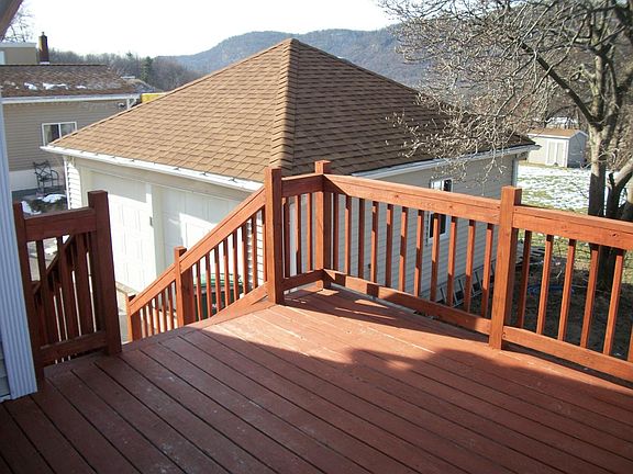 Back deck/Garage