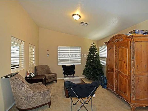 2nd image of 2062 Paterno Ave