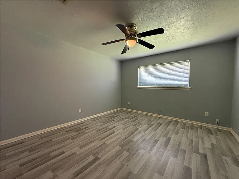 422 Gamewood Dr — Photo 21