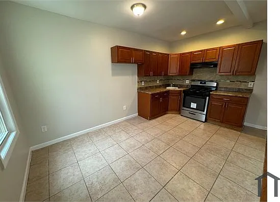 70 Summer Ave #2 — Photo 1