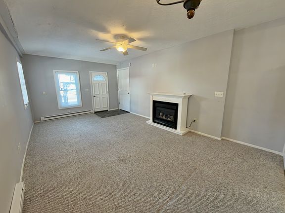 3rd image of 142 Beaver Ct #412-1/2