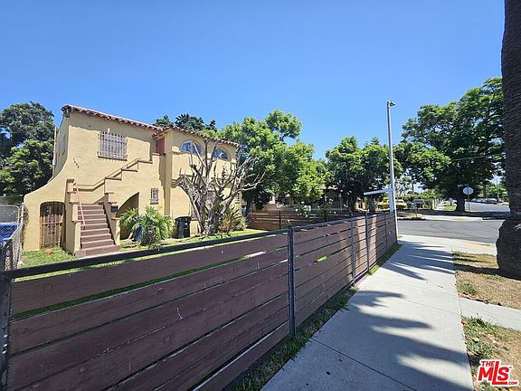 2nd image of 1601 W 69th St
