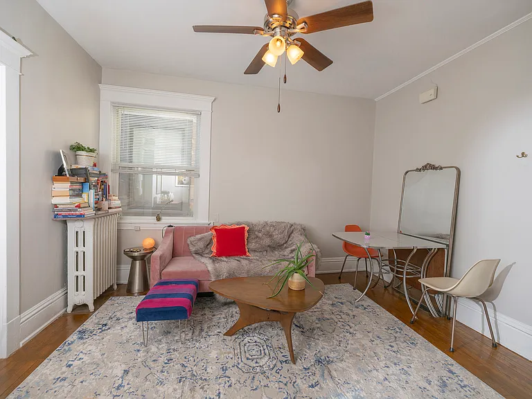 1168 Selby Ave #A — Photo 2