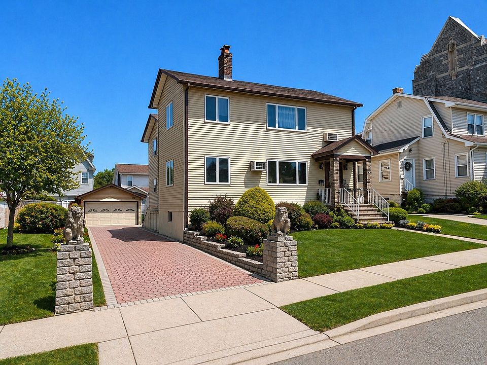 1st image of 168 Laurel Ave #1