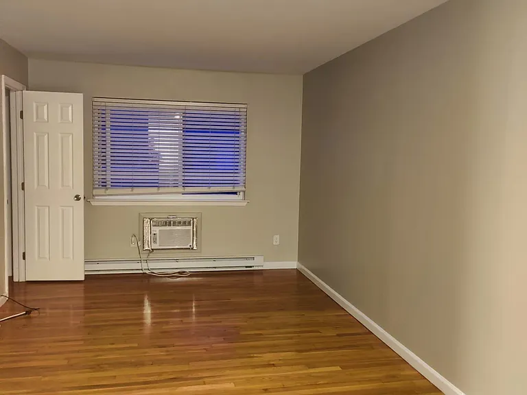 215 Washington St #34 — Photo 4