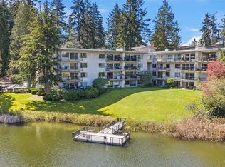 322 N 134th St #406, Seattle, WA