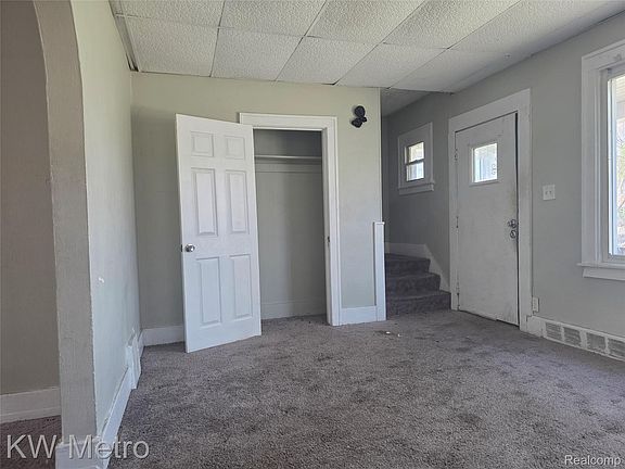 5th image of 11744 Wade St