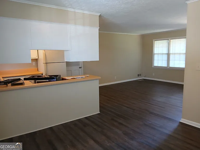 8247 Spillers Dr SW — Photo 2