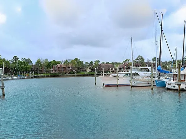 801 Davis Rd, League City, TX 77573