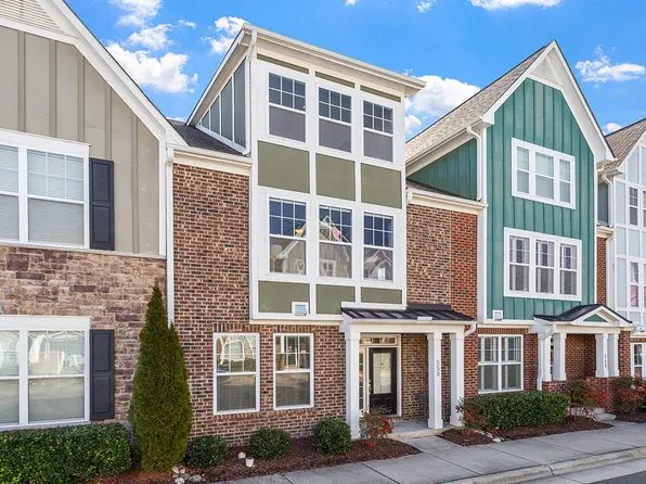 550 Balsam Fir Dr, Cary, NC 27519