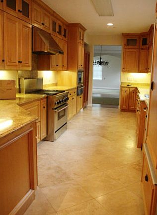 4th image of 662 Potter Ave