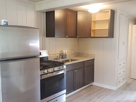 2nd image of 1914 S Owyhee St #8