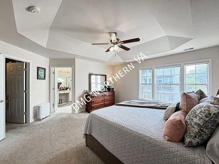 46119 Geneva Ter — Photo 15
