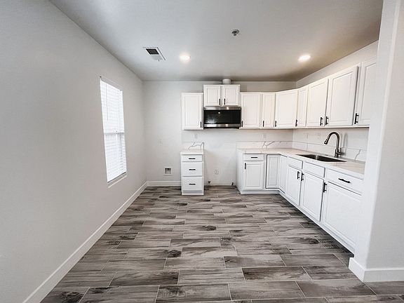3rd image of 4141 Teal St #11