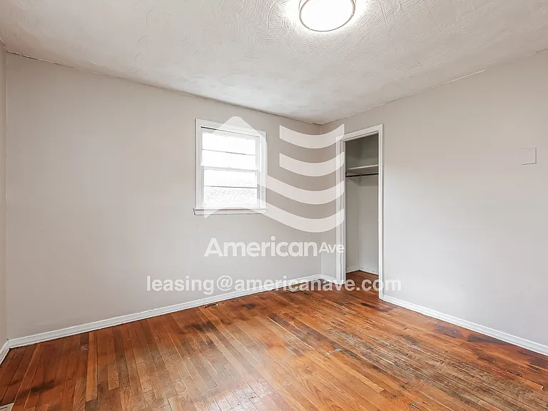 16293_013_bedroom_12.jpg