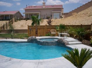 13913 Riverside Dr, Apple Valley, CA 92307