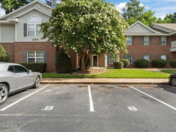 2209 Locksley Woods Drive #B, Greenville, NC 27858