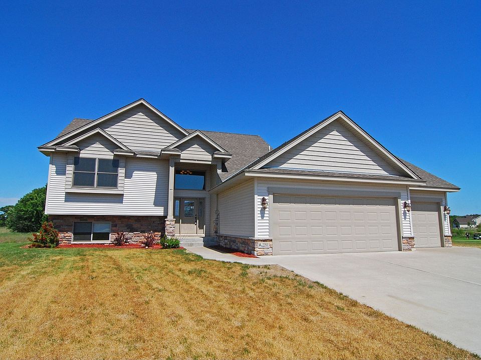 Fantastic split-entry home!
