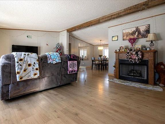 3rd image of 166 N Gordon Rd