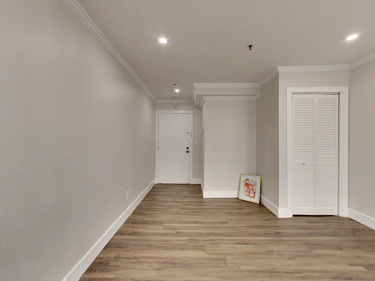 378 Van Buren - Renovated 2bed and 1bed units - Beautiful Building! — Photo 116