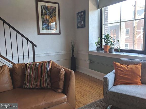 4th image of 1201-15 Fitzwater St #307