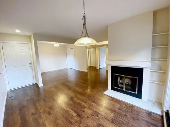 7270 Huntsmen Cir APT F, Anchorage, AK 99518