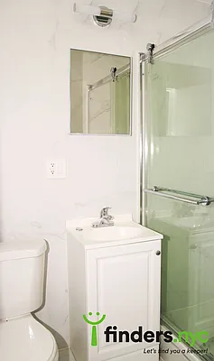 Rented by Clove Realty LLC | media 4