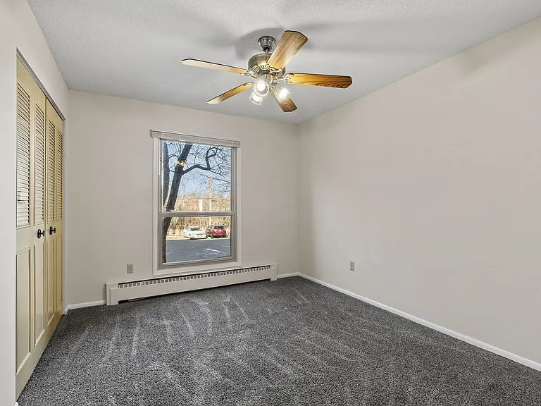 Cedarwood West Apartments — Photo 7