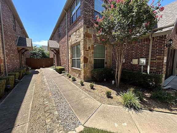 5th image of 3105 Aurora Dr