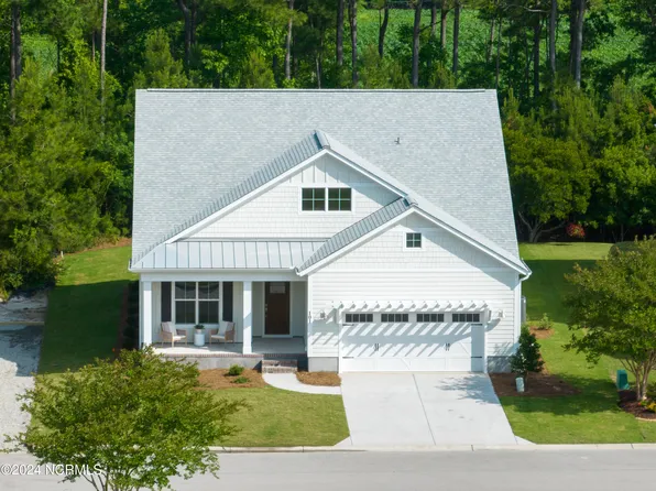 101 Spicer Lake Drive, Holly Ridge, NC 28445