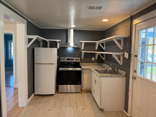 497 Route 376 #1, Hopewell Junction, NY 12533