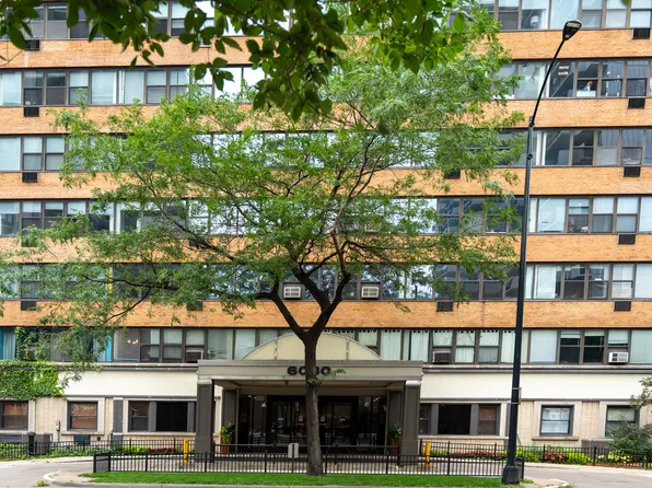 6030 N Sheridan Rd, Chicago, IL