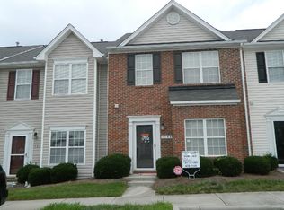 1308 Essex Sq, High Point, NC 27263