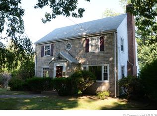 344 Ridgewood Rd, West Hartford, CT 06107