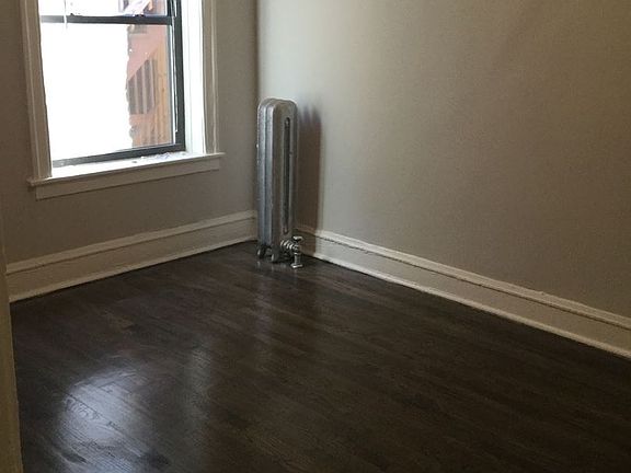 2nd image of 1353 W Touhy Ave APT 1S