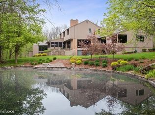 1609 S Valley Hill Rd, Woodstock, IL 60098