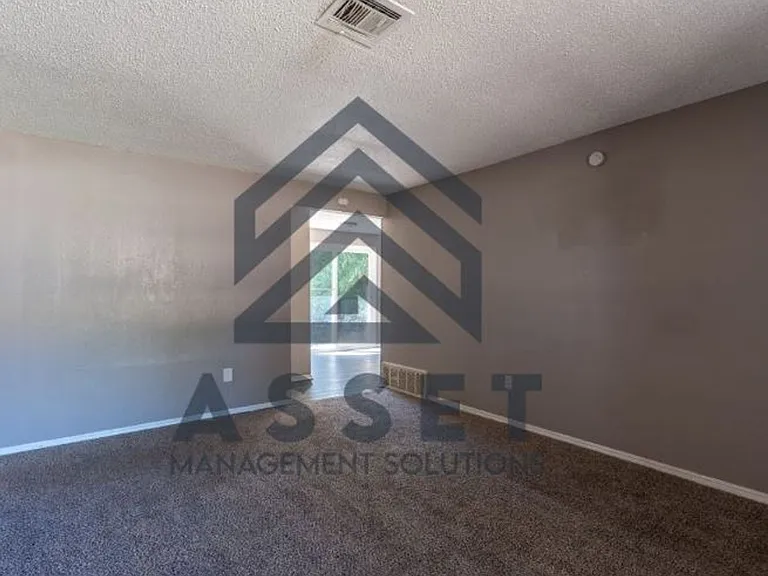 4913 Creekwood Ter — Photo 11