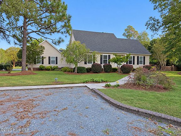 2nd image of 306 Pecan Lane