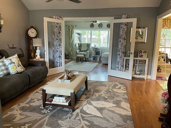 3rd image of 13340 Rolling Hills Dr