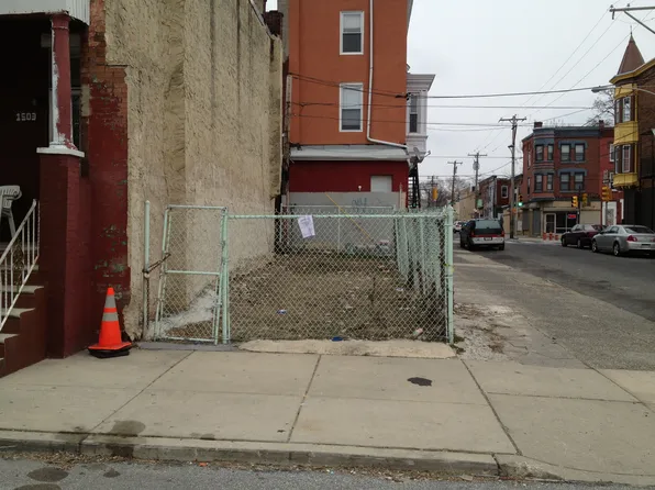 1501 N Hollywood St, Philadelphia, PA 19121