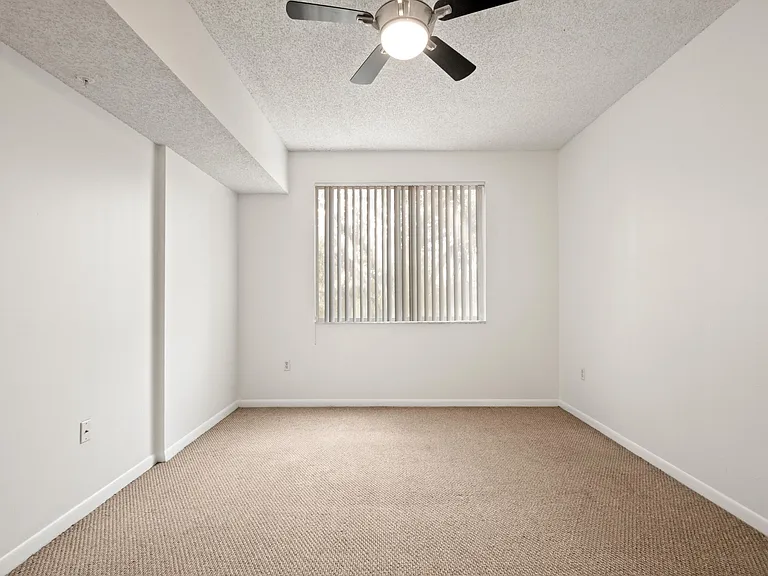 6960 SW 39th St #E205 — Photo 13