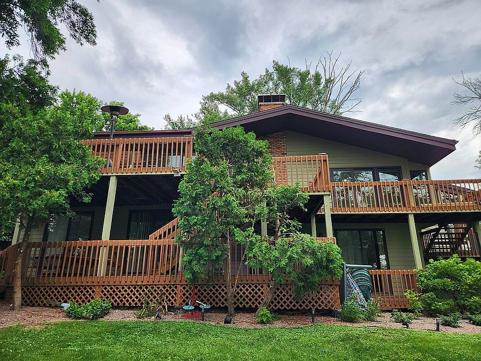 1st image of 77 Oak Ridge Dr