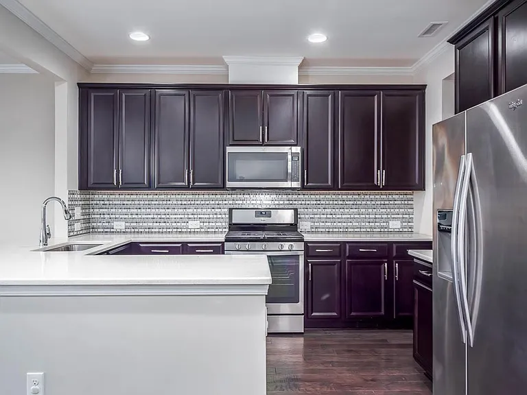 268 Rubrum Dr — Photo 2