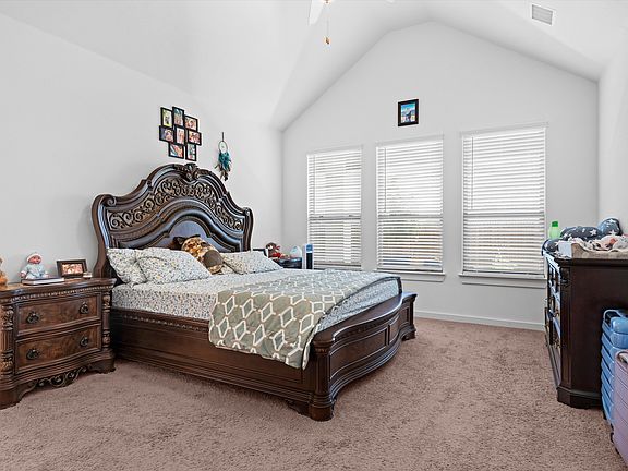 5th image of 4922 Pebblewood Dr