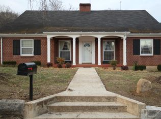 200 W Cox Ave, Gainesboro, TN 38562