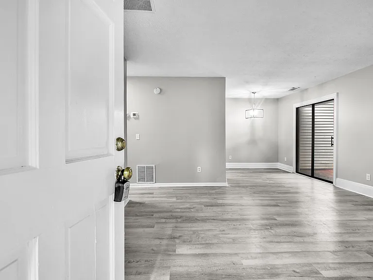 41 Twiggs Cor #1 — Photo 1