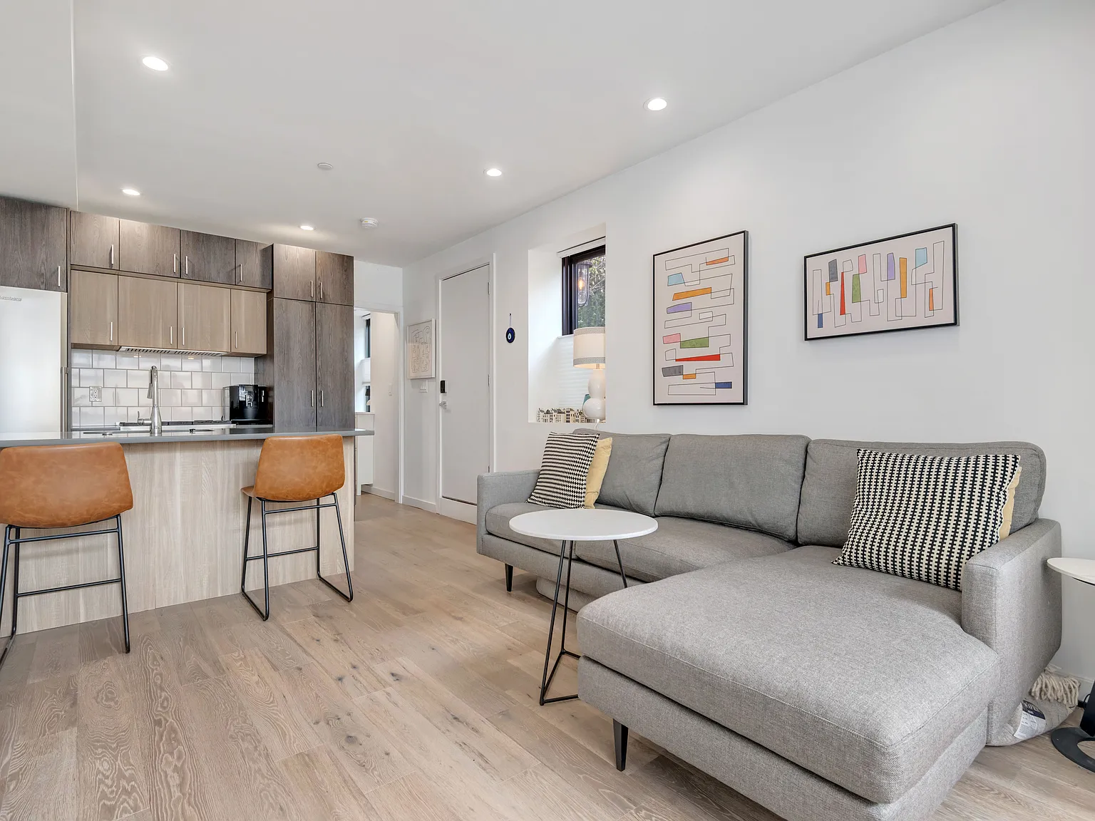1 bed, 590 sqft, $2,835 — Photo 3