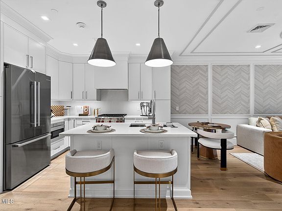 4th image of 19 Washington Street #454 B3