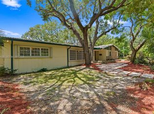 15200 SW 88th Ave, Palmetto Bay, FL 33157