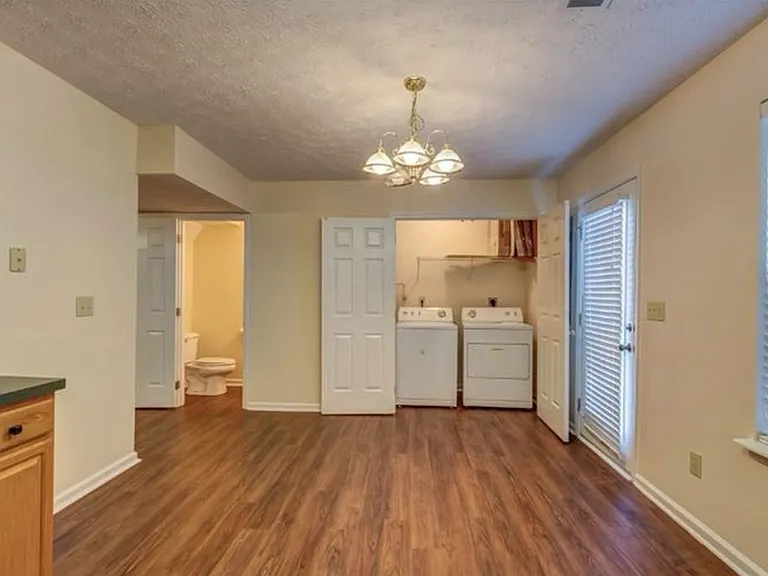 313 Drew Ln — Photo 5